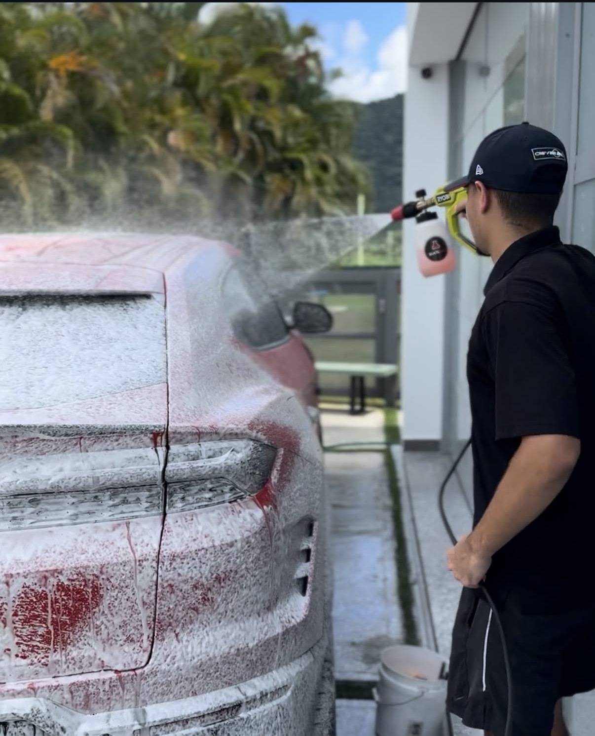 Lavado de la Urus con foam cannon
